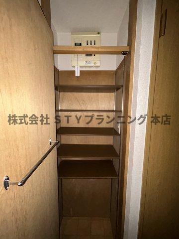仲介手数料0円！レジデンス司Ⅲの収納