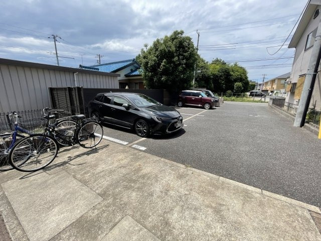アムールPOPOの駐車場
