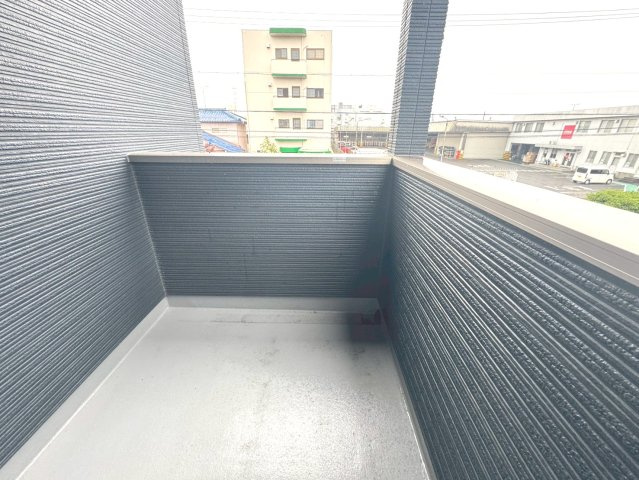 リフォーム中古戸建　大垣市内原1丁目　令和3年築のバルコニー|南向きバルコニー
