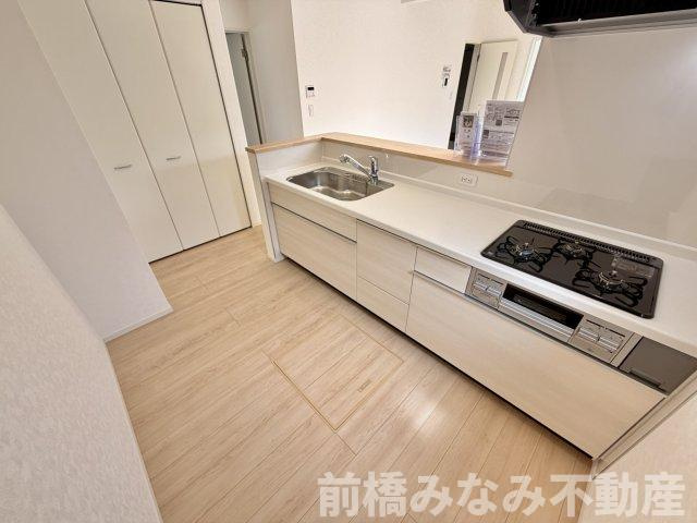 【新築平屋】前橋市粕川町新屋第1　２号棟(全２棟)　クレイドルガーデン　新築建売分譲のキッチン|お料理しやすいキッチンです