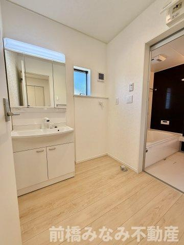 【新築平屋】前橋市粕川町新屋第1　２号棟(全２棟)　クレイドルガーデン　新築建売分譲の独立洗面台|独立洗面化粧台付き