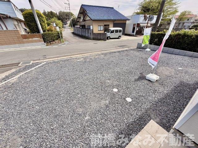 【新築平屋】前橋市粕川町新屋第1　２号棟(全２棟)　クレイドルガーデン　新築建売分譲の駐車場|駐車場があります