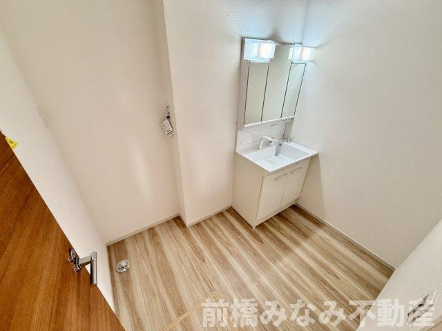 【新築】前橋市元総社町1期　１号棟(全２棟)　アーバンスタイル　新築建売分譲の独立洗面台|独立洗面台あり、毎朝おしゃれに忙しい女性の方におすすめです