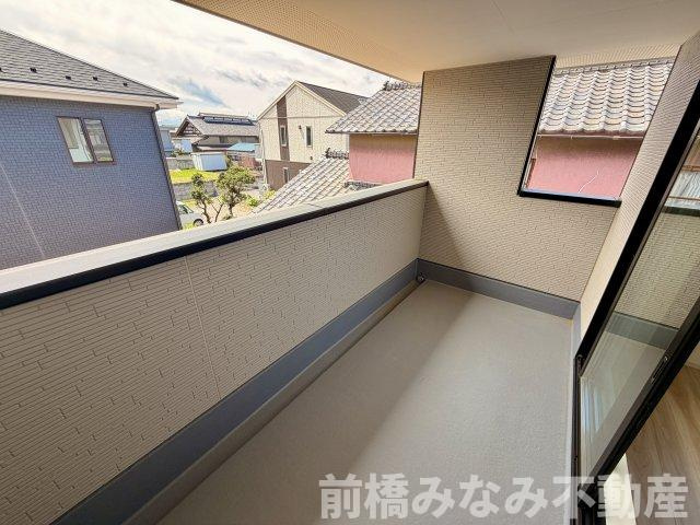 【新築】前橋市元総社町1期　１号棟(全２棟)　アーバンスタイル　新築建売分譲のバルコニー|バルコニー付きです