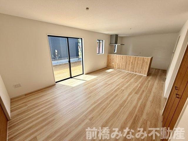 【新築】前橋市元総社町1期　１号棟(全２棟)　アーバンスタイル　新築建売分譲の居間・リビング|居間です