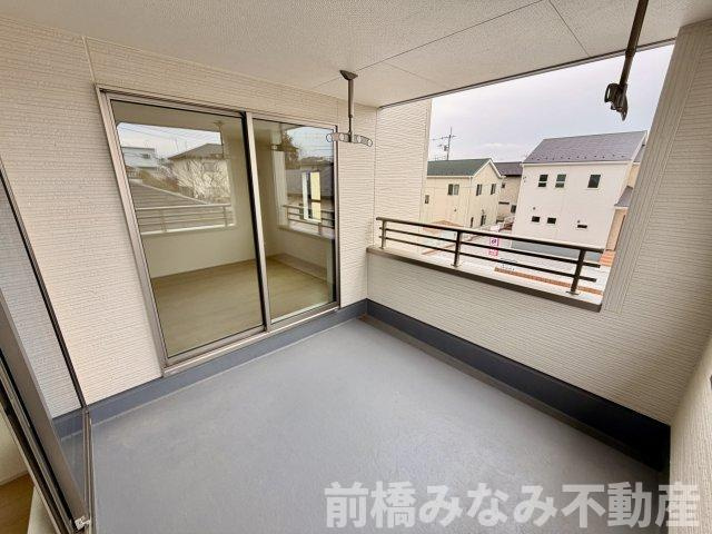 【新築】北群馬郡吉岡町下野田第13　１号棟(全３棟)　リーブルガーデン　新築建売分譲のバルコニー|バルコニーからの眺めを楽しみながら食事をしませんか