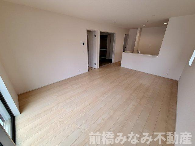 【新築】北群馬郡吉岡町下野田第13　１号棟(全３棟)　リーブルガーデン　新築建売分譲の居間・リビング|使いやすいリビングです