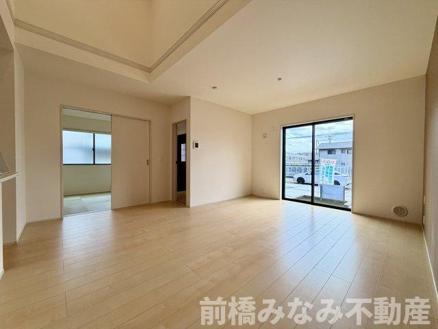 【新築平屋】前橋市小坂子町　限定１棟　リーブルガーデン　新築建売の居間・リビング|使いやすい居間です