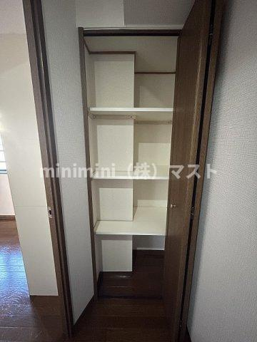 プレサンス千日前通の収納