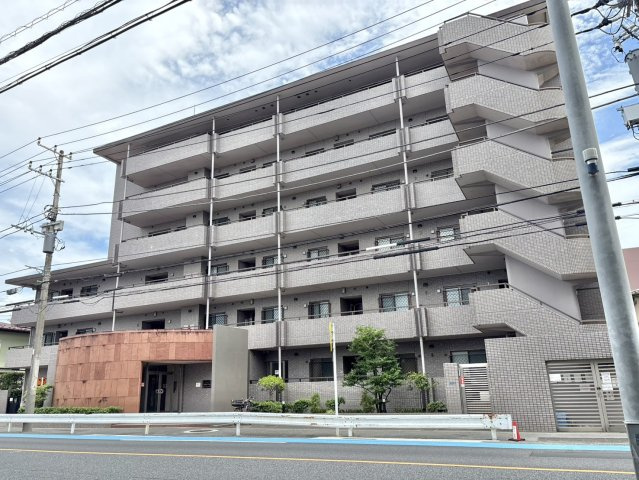 パストラルハイム湘南太平台Ⅱ棟の外観