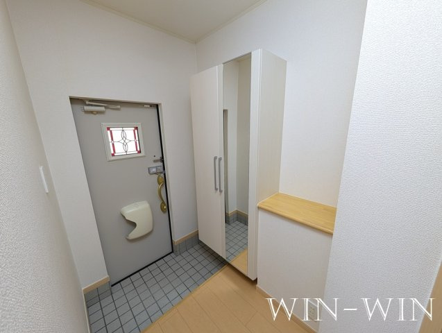 メゾン りら Bの玄関