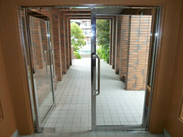 ロアール赤池のエントランス