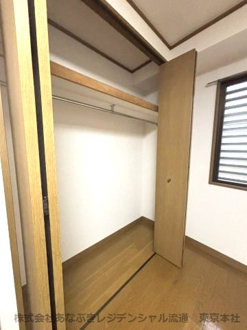 東中野Ｍ・Ｋコートの収納|クローク収納で！Kでも楽々収納！
小物からコートまで幅広く収納できます♪