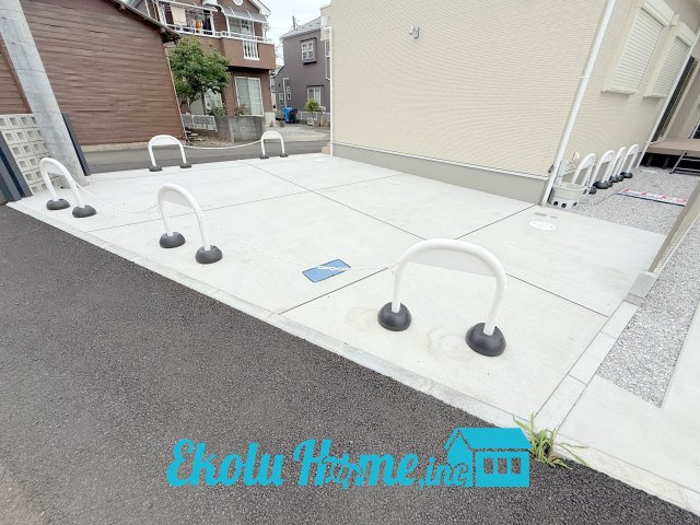 八王子市小宮町　全1棟の駐車場|2026年6月撮影