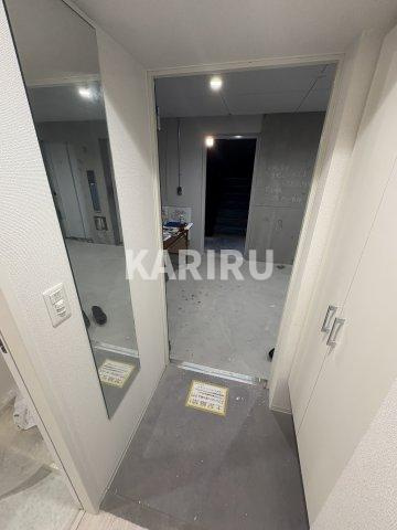 セレニテ谷町四丁目アリエの玄関
