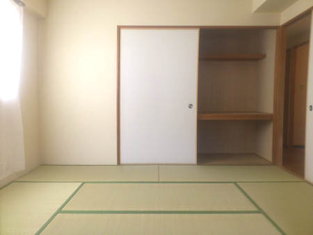 サンクレール高石の和室|落ち着いた雰囲気の和室付きです