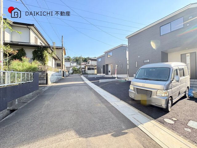 【前面道路含む現地写真】 | 日高市中鹿山第7　クレイドルガーデン　新築戸建　全10棟　8号棟