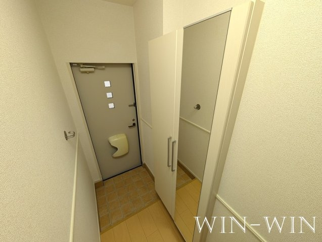 グランチェスタ新栄の玄関