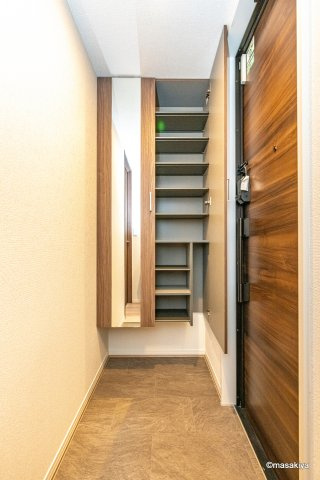 MORI石堂の玄関