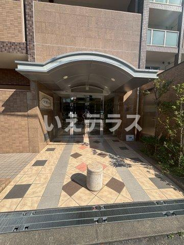 KMS新生水木通のエントランス