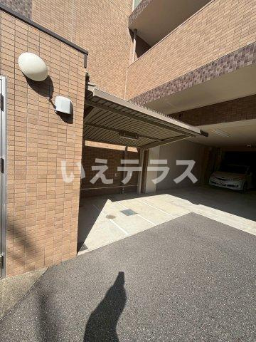 KMS新生水木通の駐車場