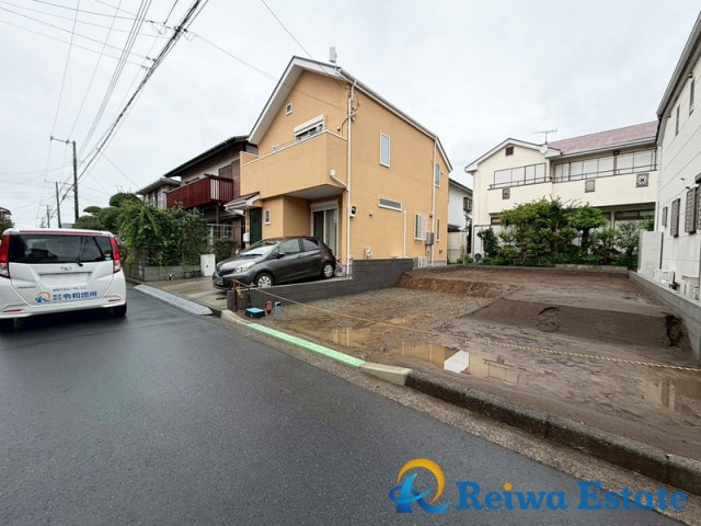 新築戸建　茅ヶ崎市高田3丁目の前面道路含む現地写真