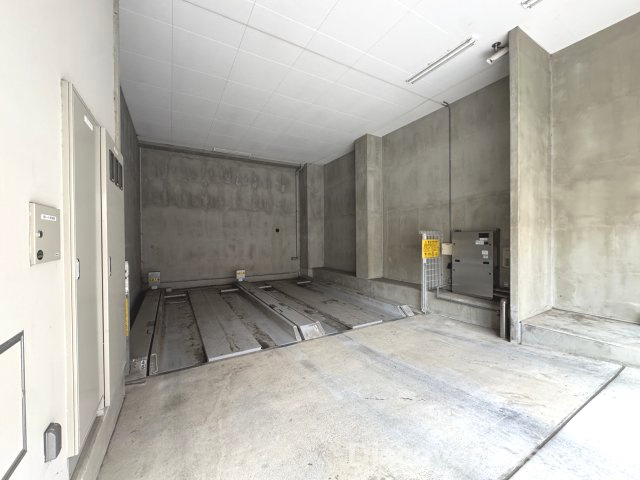 レアシス相模原駅前の駐車場