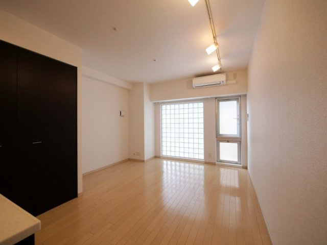 大阪市西区北堀江１丁目の賃貸マンションの居間・リビング