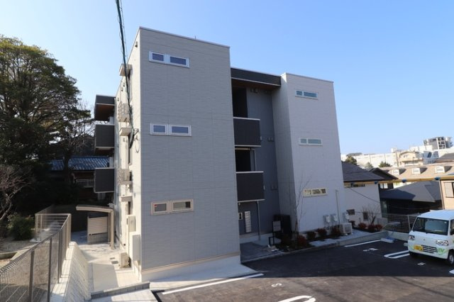 D-ROOM香椎駅東