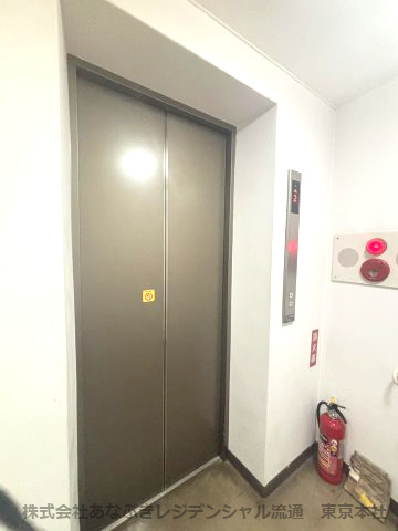 タイメイビル の玄関