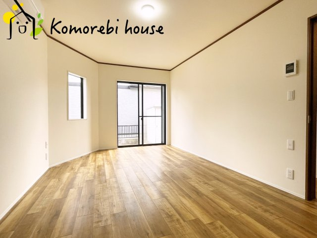 さいたま市西区西大宮　中古戸建の居間・リビング|こちらのリビングで趣味の時間をお楽しみください