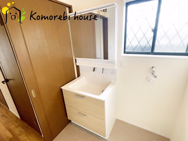 さいたま市西区西大宮　中古戸建の独立洗面台|使いやすい独立洗面台です
