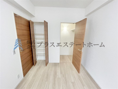 【収納】 | ワコーレ須磨潮見台レジデンス | 居室にはクローゼットを完備♪自由度の高い家具の配置が叶うシンプルな空間です♪