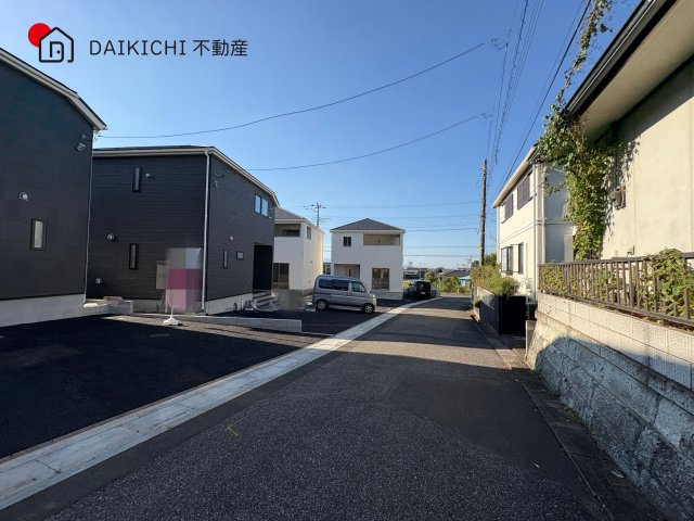 【前面道路含む現地写真】 | 日高市中鹿山第7　クレイドルガーデン　新築戸建　全10棟　9号棟