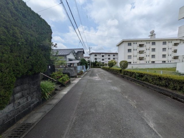 大塚台西3丁目の前面道路含む現地写真