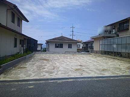 安芸郡府中町瀬戸ハイム４丁目の駐車場
