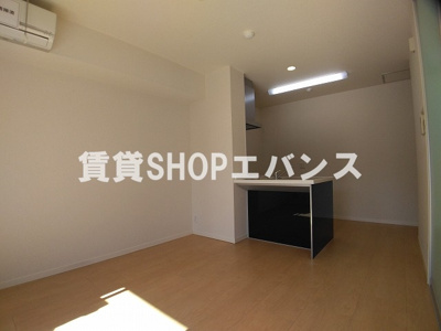 【居間・リビング】 | グレイスコート | 居間です