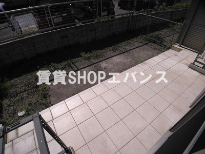 【バルコニー】 | グレイスコート | 開放的で明るい空間を演出してくれるバルコニーです