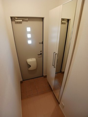 【玄関】 | コッティ　オリーブ　Ｂ | 毎日通る玄関はこちらです