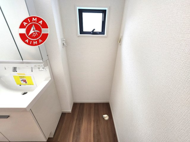 福岡市早良区飯倉6丁目第8-2棟（2号棟）の内観：施工例|毎日の洗濯をスマートに。注目のランドリー空間を確保！