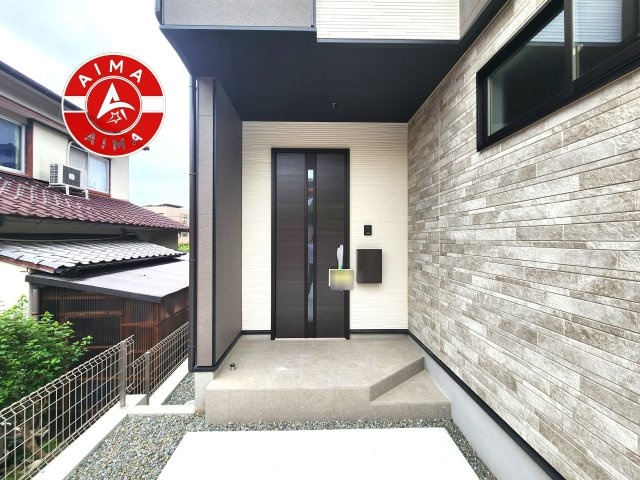 福岡市早良区飯倉6丁目第8-2棟（2号棟）の外観：施工例|おでかけの時も帰った時も、「我が家」を最初に感じでもらえる素敵な空間に。