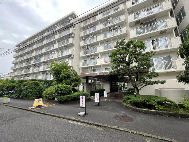 駅に近いってもんじゃない！！何駅も使える横浜駅にも近しいこの立地！！室内の良さもありながら住環境の良さも折り紙付きで、最後まで取っておきたい金色かもよ？な、『藤和西横浜ハイタウン』リノベーション