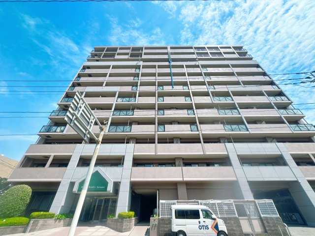 【外観】 | オリエントハイツ篠栗☆仲介手数料無料☆ | 学校や保育施設が身近に整い、お子様の通学にも安心のエリアです。休日には家族で出かけられるスポットも点在。お買い物やお出かけの選択肢が豊富で、世代を問わず長く快適に暮らせる確かな住環境が魅力です。
