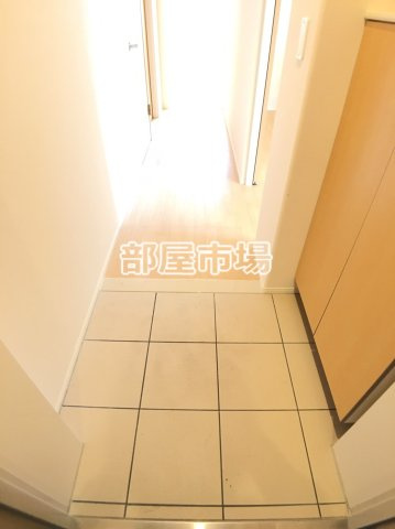 アローネ浅草の玄関
