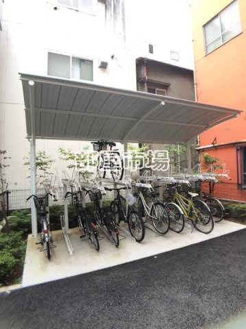 アローネ浅草のその他|駐輪場