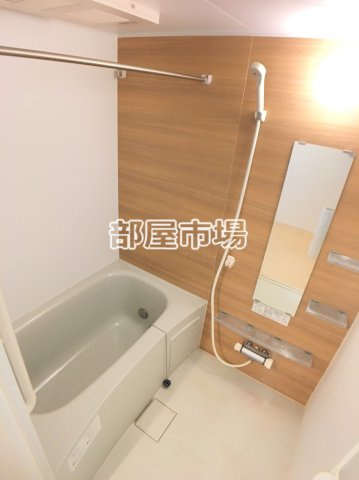 アローネ浅草の浴室