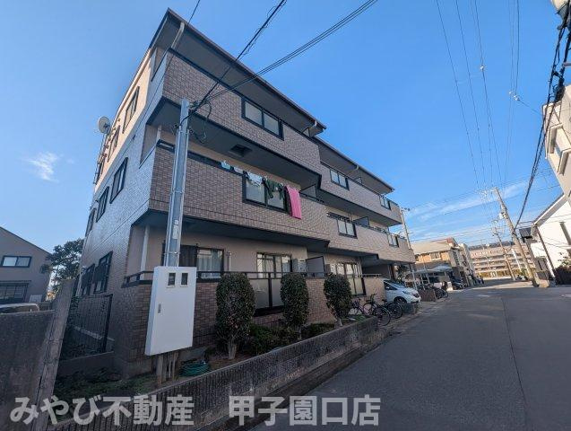 Vコートの外観