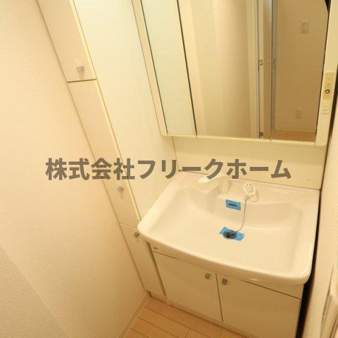 武蔵野市吉祥寺北町３丁目の賃貸マンションの洗面所