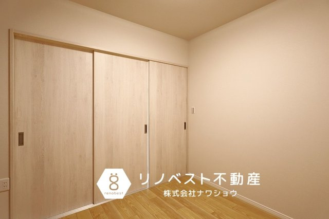 エルグラン小阪アーバンコンフォートの洋室|約4.5帖の洋室♪
リビングに面していているので、お子様をここで遊ばせても目が届き安心◎