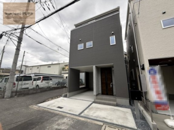門真市上野口町　2号棟の前面道路含む現地写真